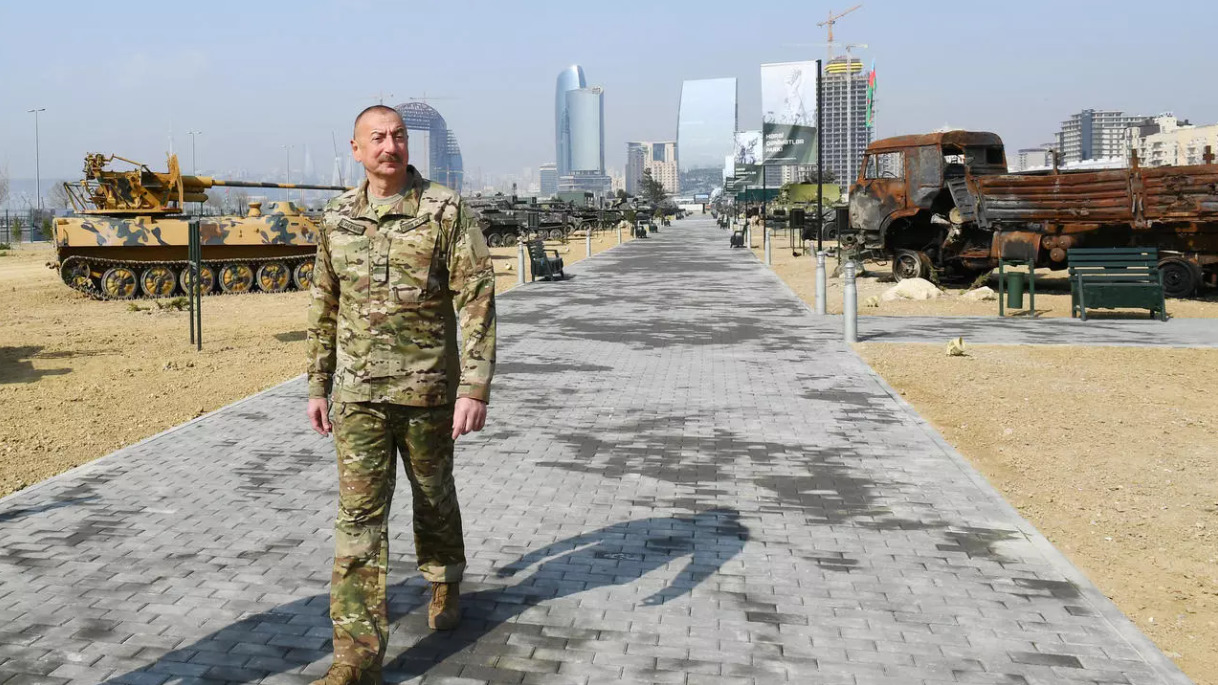 В учениях будет задействовано до 15 тысяч личного состава военнослужащих.