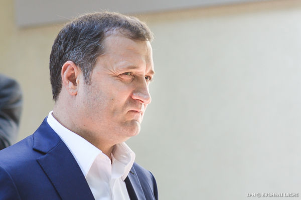 Дальнейшее закрытое рассмотрение дела только усилит подозрение о несправедливом процессе.