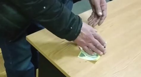 В Бельцах полицейские задержали карманника.