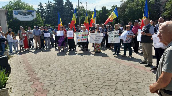 В районах Молдовы проходят протесты против политики власти.