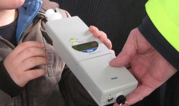 И водитель и полицейский были пьяны.