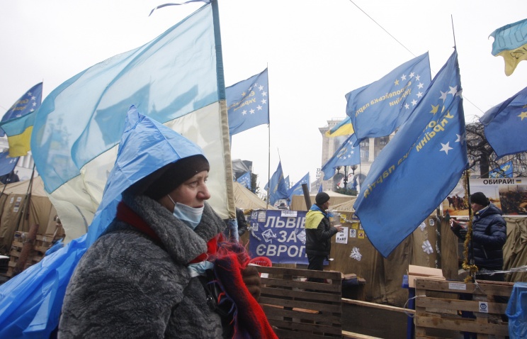 По данным киевского МВД, обстановка на митинге спокойная, нарушений общественного порядка пока не зафиксировано. Фото: ИТАР-ТАСС/ Максим Никитин