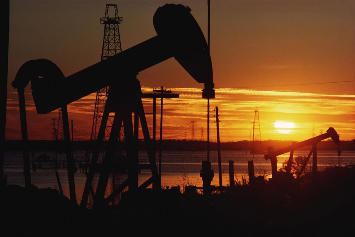 ОПЕК хочет вернуться к вопросу о заморозке добычи нефти.