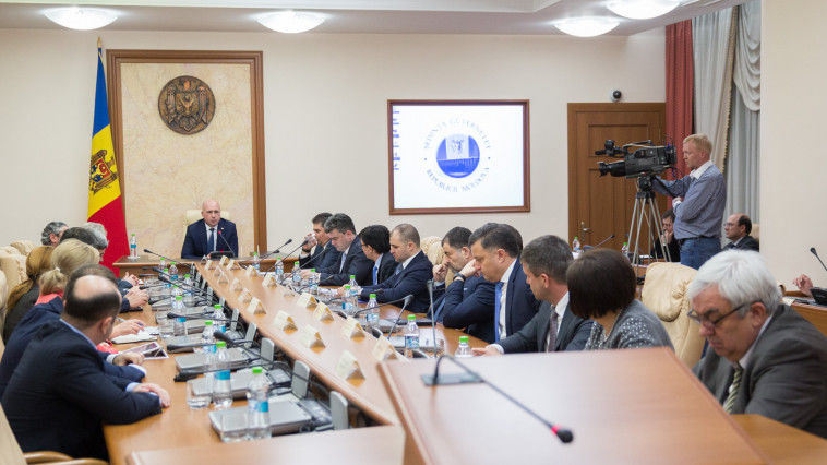 В течение 2016 года по требованию депутатов было организовано три парламентских слушания. 