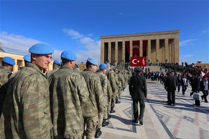 За весь 2014 год РФ приняла 134,7 тысячи турецких путешественников. Фото: Burhan Ozbilici / AP