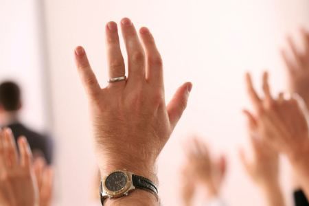Doar o treime din cetăţenii Moldovei sprijină trecerea la sistemul electoral mixt. 