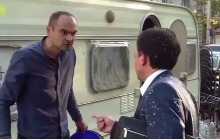В минувшую пятницу активист выплеснул ведро молока на министра финансов.