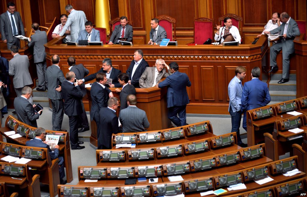"Парламент работать не будет, если вы к нам не прислушиваетесь", - заявил лидер "УДАРа". Фото: svoboda.org