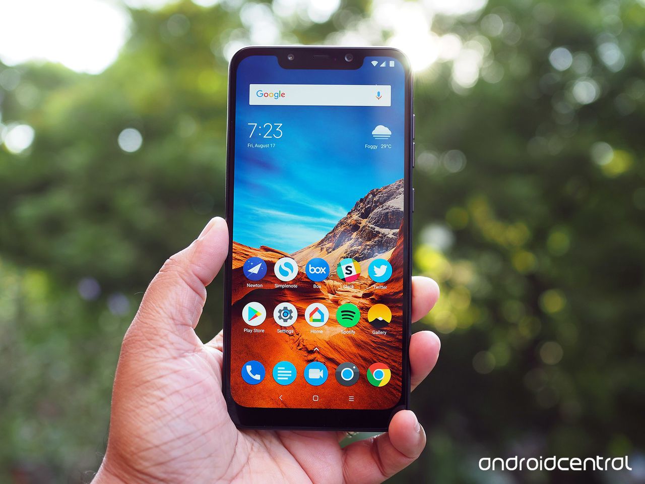 Дочерний бренд Xiaomi Poco презентовал смартфон с водяным охлаждением.