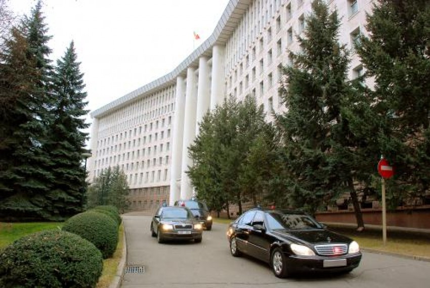 Oficial, poliția rutieră refuză să dezvăluie identitatea misteriosului șofer.