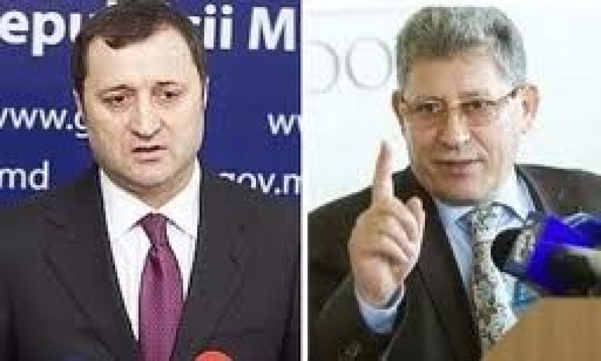 Potrivit lui, acest drept îi revine şefului statului, Nicolae Timofti.