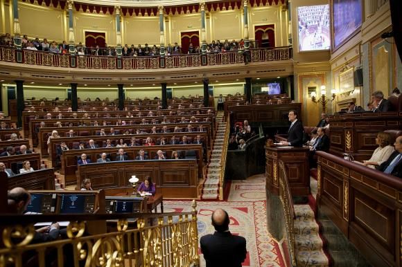 Senatorii spanioli nu autorizează plasarea sub tutelă a mass-media publice catalane.