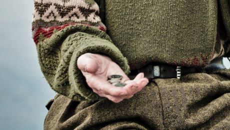​Poliţiştii din Bălţi l-au reţinut pe un bărbat în vârstă de 20 de ani, originar din Chișinău, care cerşea. Foto: click.ro