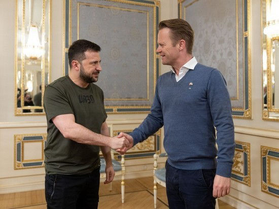 Президент Украины Владимир Зеленский принял министра иностранных дел Дании Йеппе Кофода.