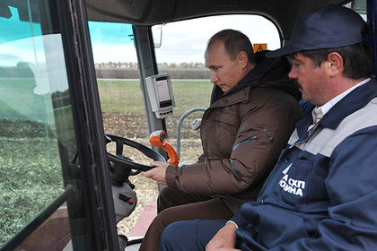 Путин пошутил про работу комбайнером в случае неудачи на выборах.