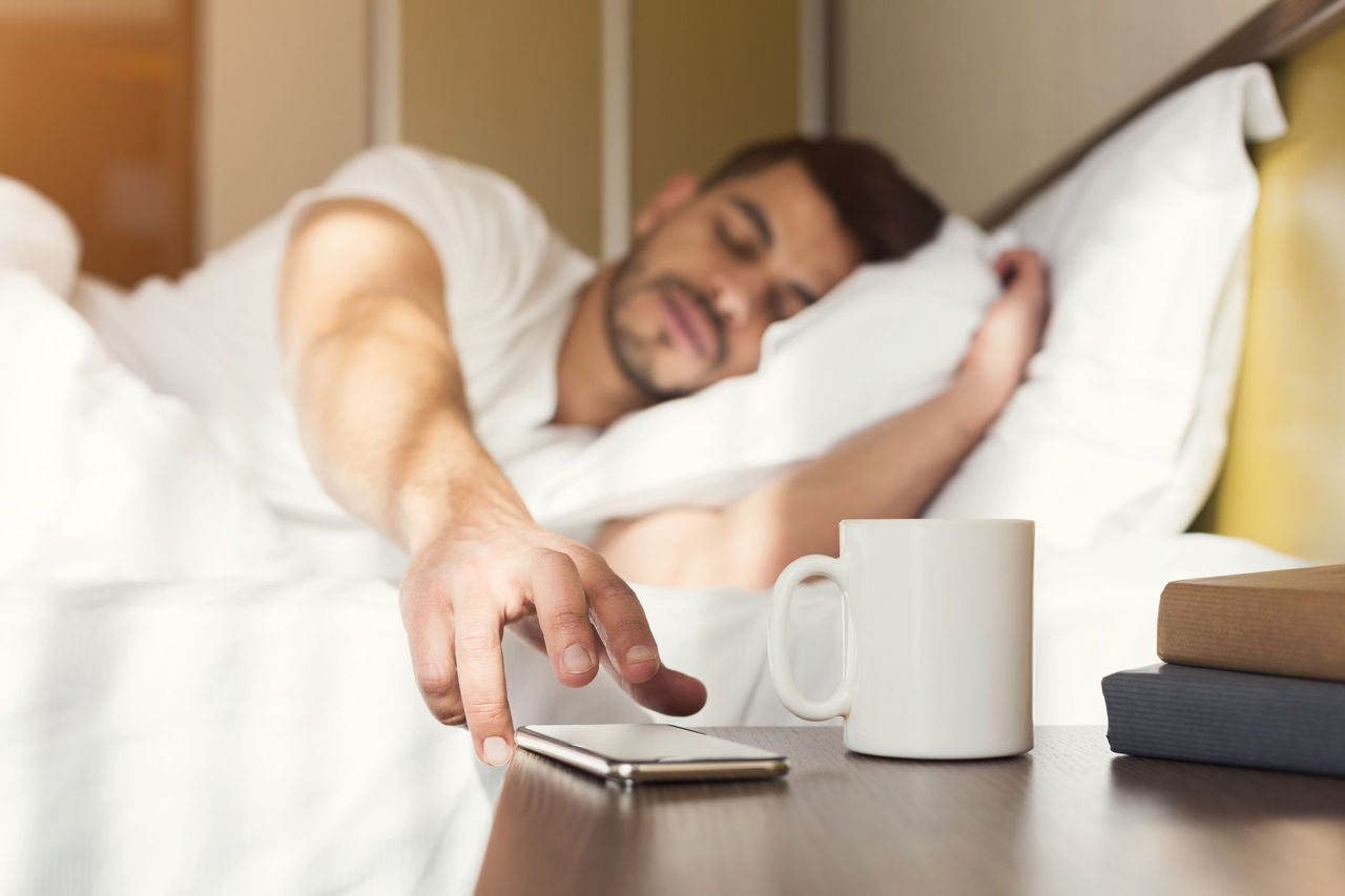 Studiu: Creierul „doarme” încă 30 de minute după ce o persoană se trezește.