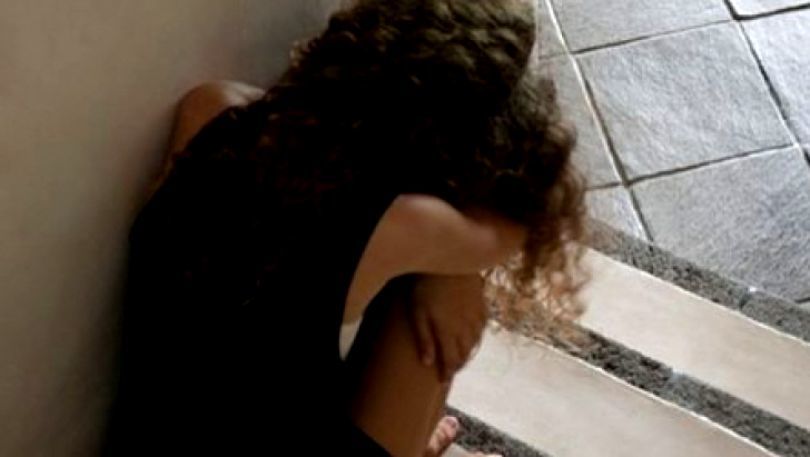O copilă de 13 ani a rămas gravidă cu vărul ei, cu zece ani mai mare
