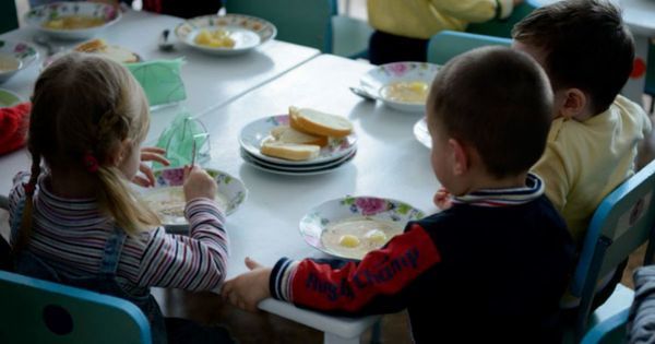 В столичные детсады покупали груши из Голландии по цене 36 леев за килограмм.