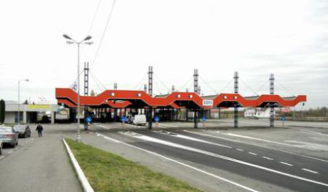 Ion Ţîgănescu, unul dintre cei doi bărbaţi care au evadat de la Curtea de Apel Iaşi în 16 martie, a fost prins şi introdus joi noaptea în arestul Inspectoratului Judeţean de Poliţie (IPJ) Iaşi.