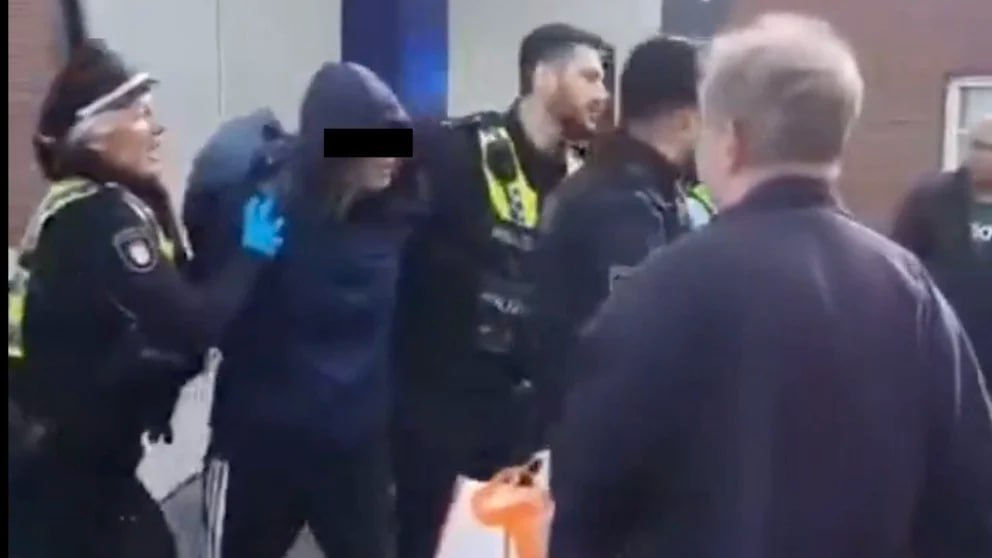 Femeia care a comis masacrul din Hamburg a fost externată dintr-un spital psihiatric cu o zi înainte.