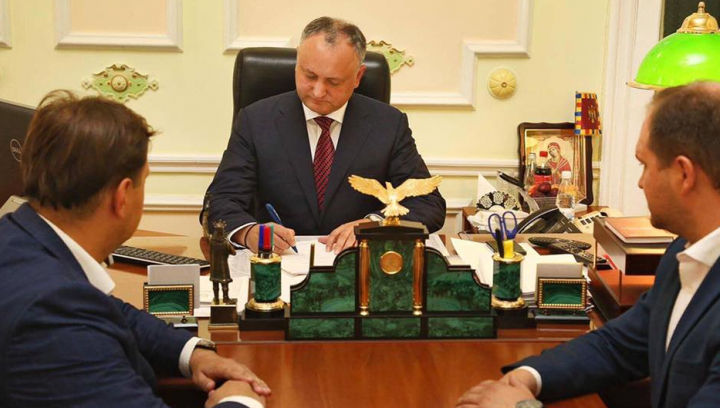 Legea privind sistemul mixt de vot, promulgată de Igor Dodon