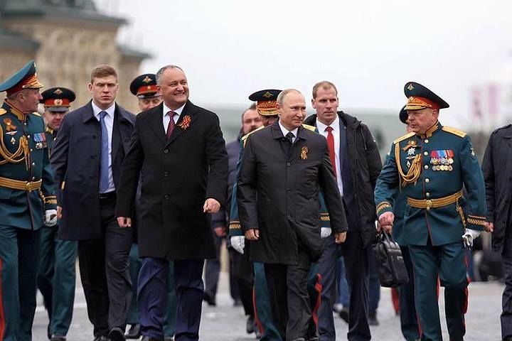 По словам Додона, его встреча с президентом России Владимиром Путиным намечена на 30 января. 