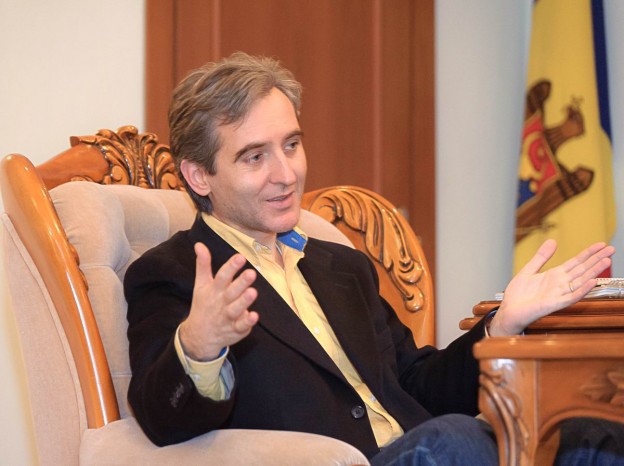 De asemenea, Natalia Gherman are urcă considerabil în această lună, iar Vladimir  Voronin a pierdut patru poziții.