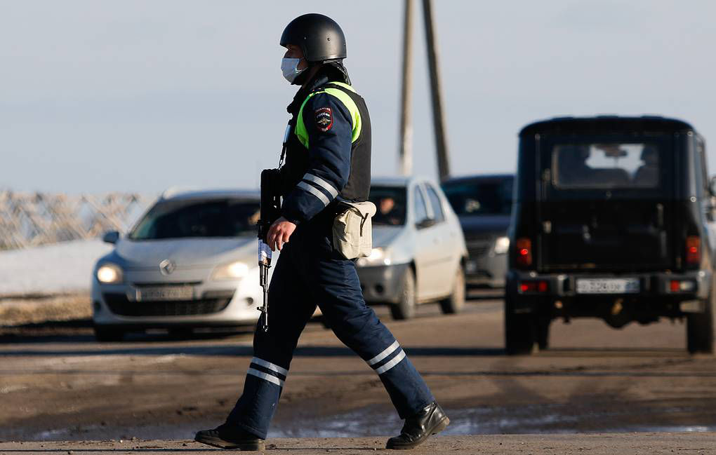 В Брянской области обстреляли пограничный пункт пропуска и жилые дома.