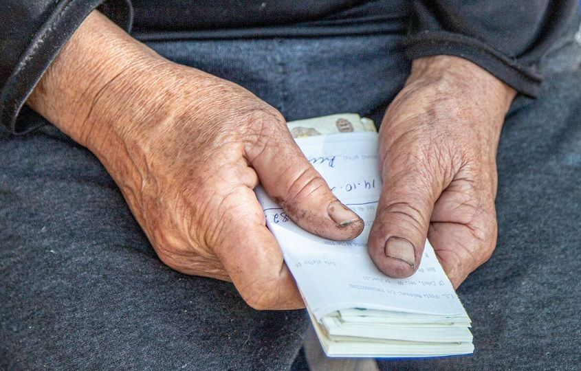 Власти передумали: Пенсии проиндексируют на 6%.