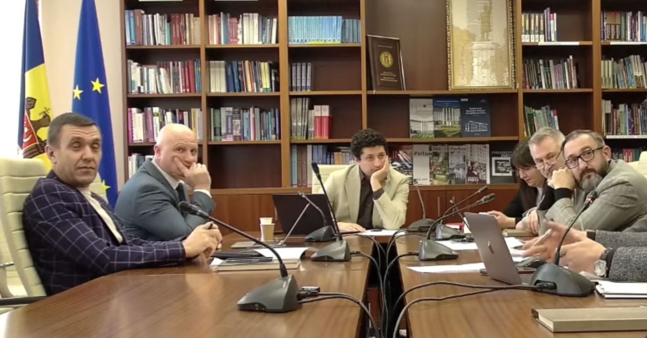 Conflict între deputați pe tema impozitului pe venitul bancar: Mă irită că îi numiți pe toți hoți.