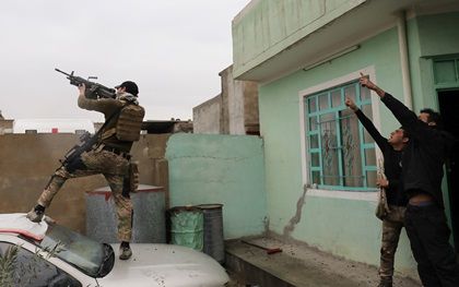Подразделения иракской армии предприняли новую атаку на центр Мосула.