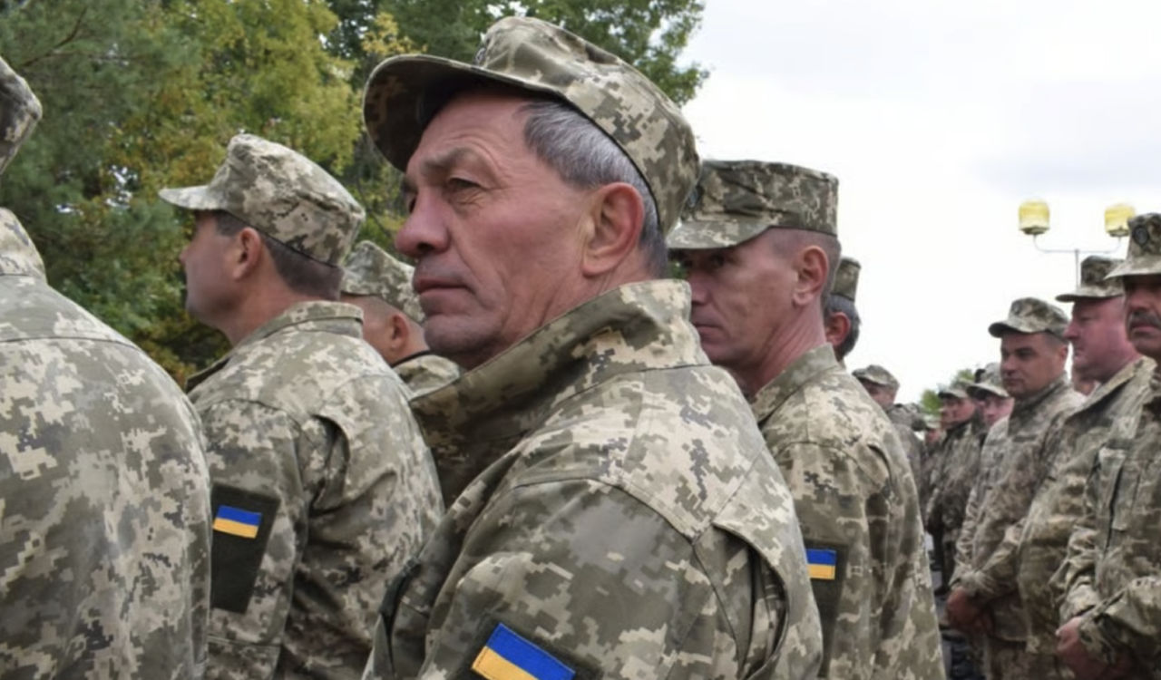 Украинцы в возрасте 60+ теперь могут служить в ВСУ.