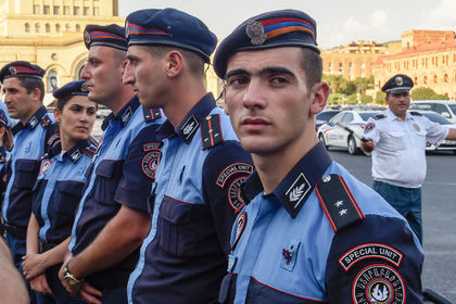 С захватившими задние в настоящее время «ведутся переговоры для мирной сдачи». Фото: Асатур Есаянц / РИА Новости