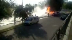 Martorii spun că microbuzul transporta motorină, însă informaţia nu a fost confirmată de poliţişti.