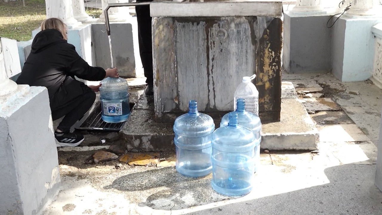 В Сороках из-за кризиса воду начали подвозить цистернами.