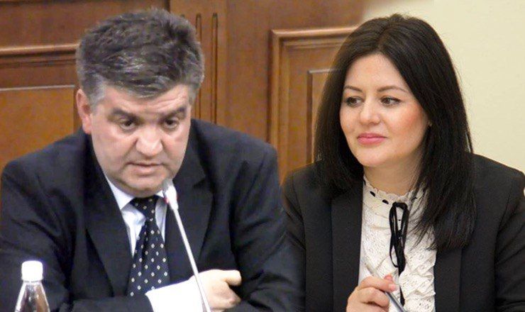 Скандал в Аудиовизуальном совете продолжается.