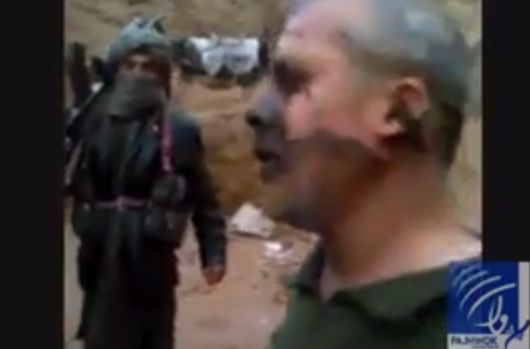 Талибы опубликовали видео с взятыми в плен пассажирами молдавского вертолета.