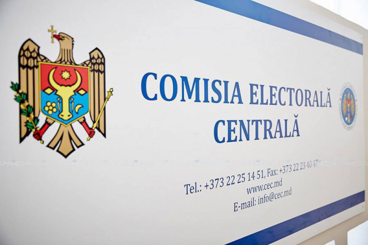 Referendumul anti-mixt. Trei membri ai CEC-ului, contra hotărârii. Foto: unimedia