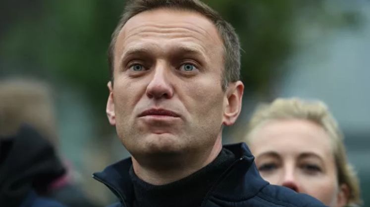 Навальный пятый день находится в берлинской клинике, он прибыл туда в субботу.