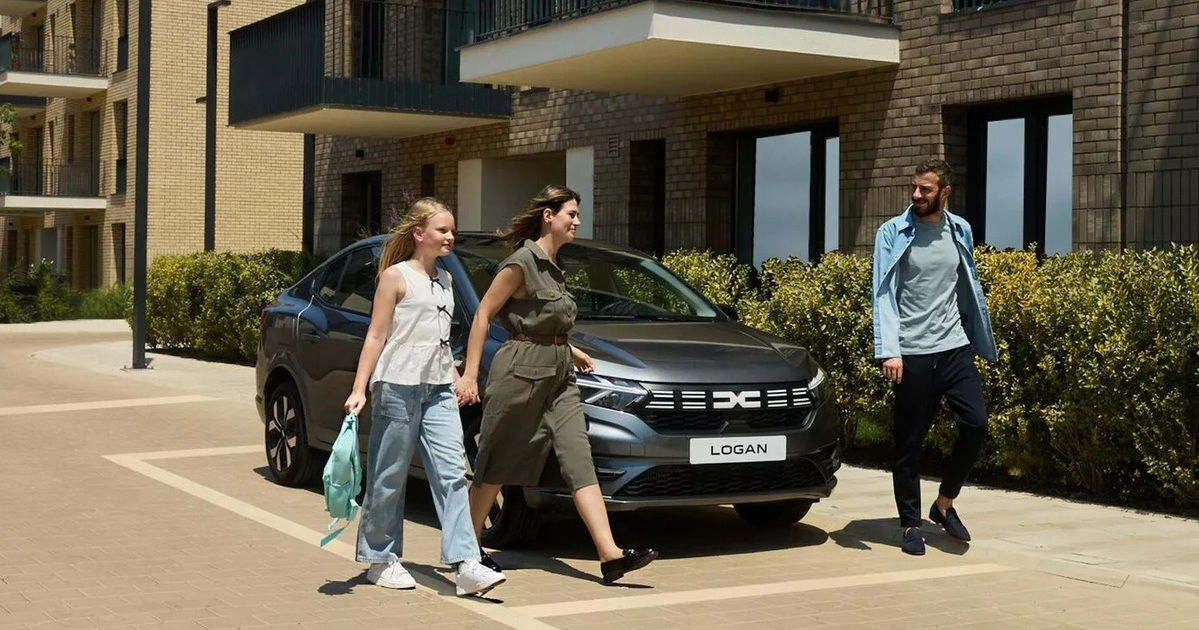 Представлена особая лимитированная модель Dacia Logan XX.