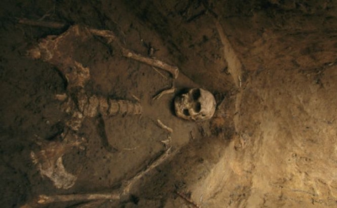 Arheologii susţin că războinicul ale cărui rămăşiţe au fost descoperite a trăit în urmă cu peste 2.200 de ani. 