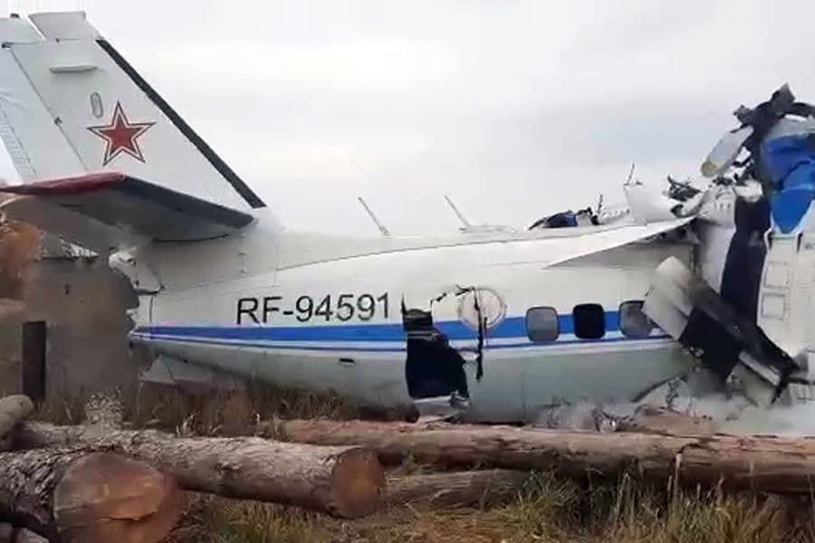 Появилось видео с моментом крушения самолета в Татарстане.