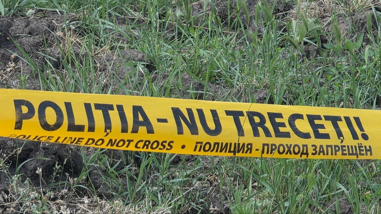 В Новоаненском районе обнаружили тело 21-летнего гражданина Узбекистана.