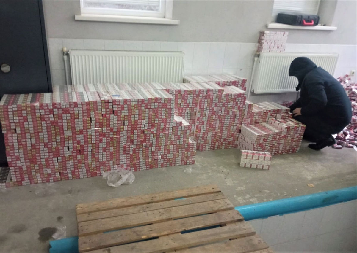 Молдова остается вторым источником контрабанды сигарет в Румынии.