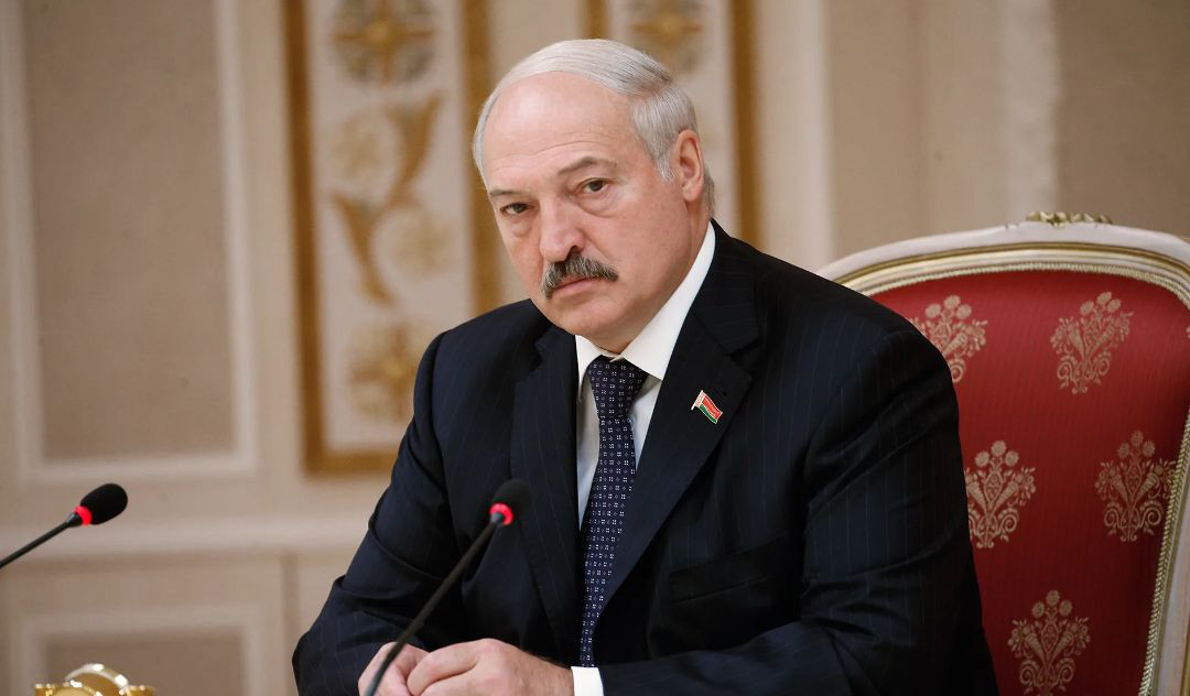 Лукашенко заявил Путину, что переговоры с Украиной могут пройти на границе.