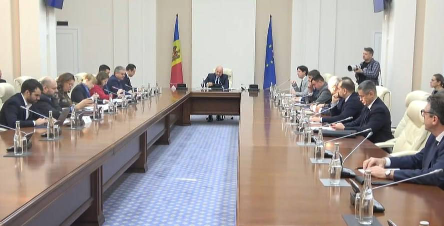 Дорина Речана впервые заменили на заседании правительства Молдовы.