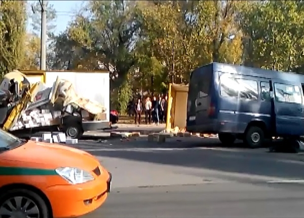 Primarul afirma ca in urma acestui accident, toate rutele de microbuz risca sa fie inchise, rand pe rand.