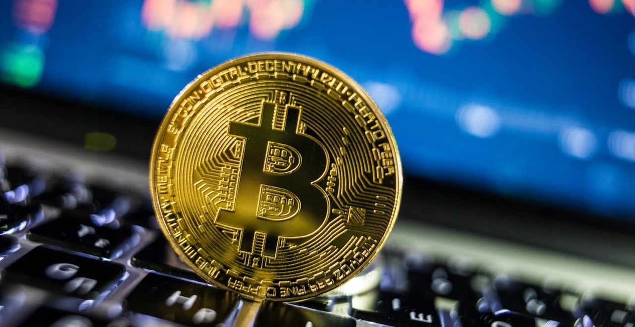 Биткоин подорожал до 40 тысяч долларов.
