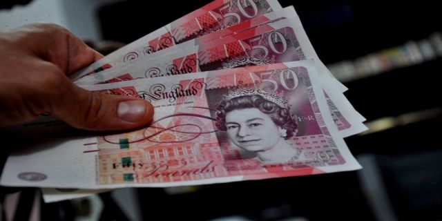 Фунт стерлингов рекордно обвалился.