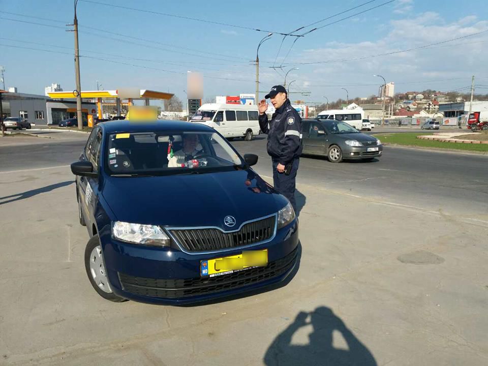 Șoferii de taxi au fost trași pe dreapta de angajații Inspectoratului Național de Patrulare.